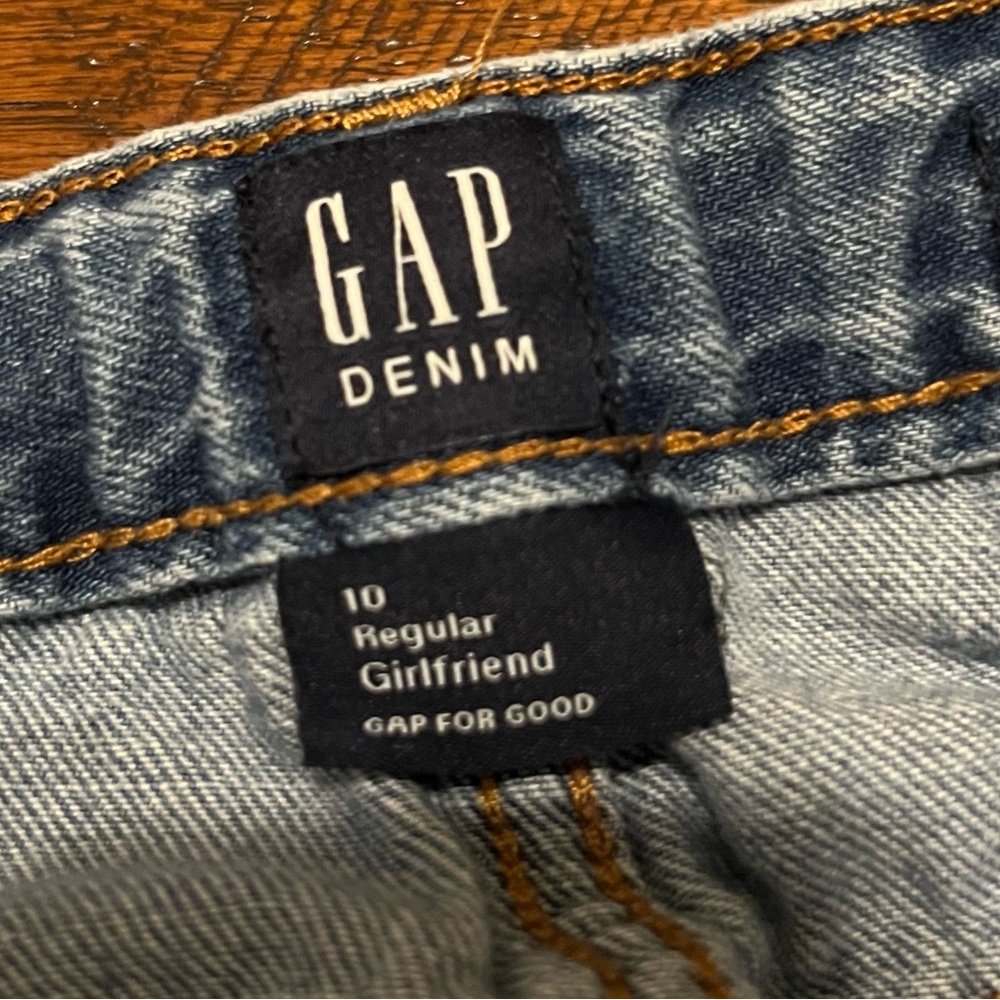 GAP Youth Jeans (girlfriend fit) Size 10 regular - Picture 3 of 5